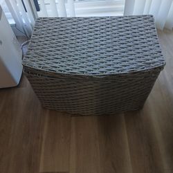 Grey Ratton Chest