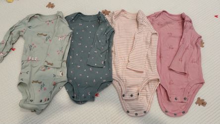 Carter’s 6months Onesies