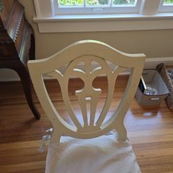4 Dinning Room Chairs