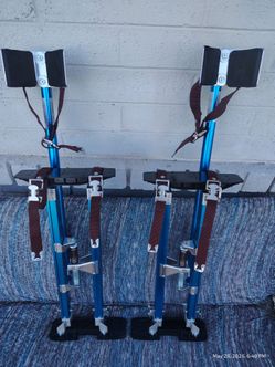 Stilts 2 pairs