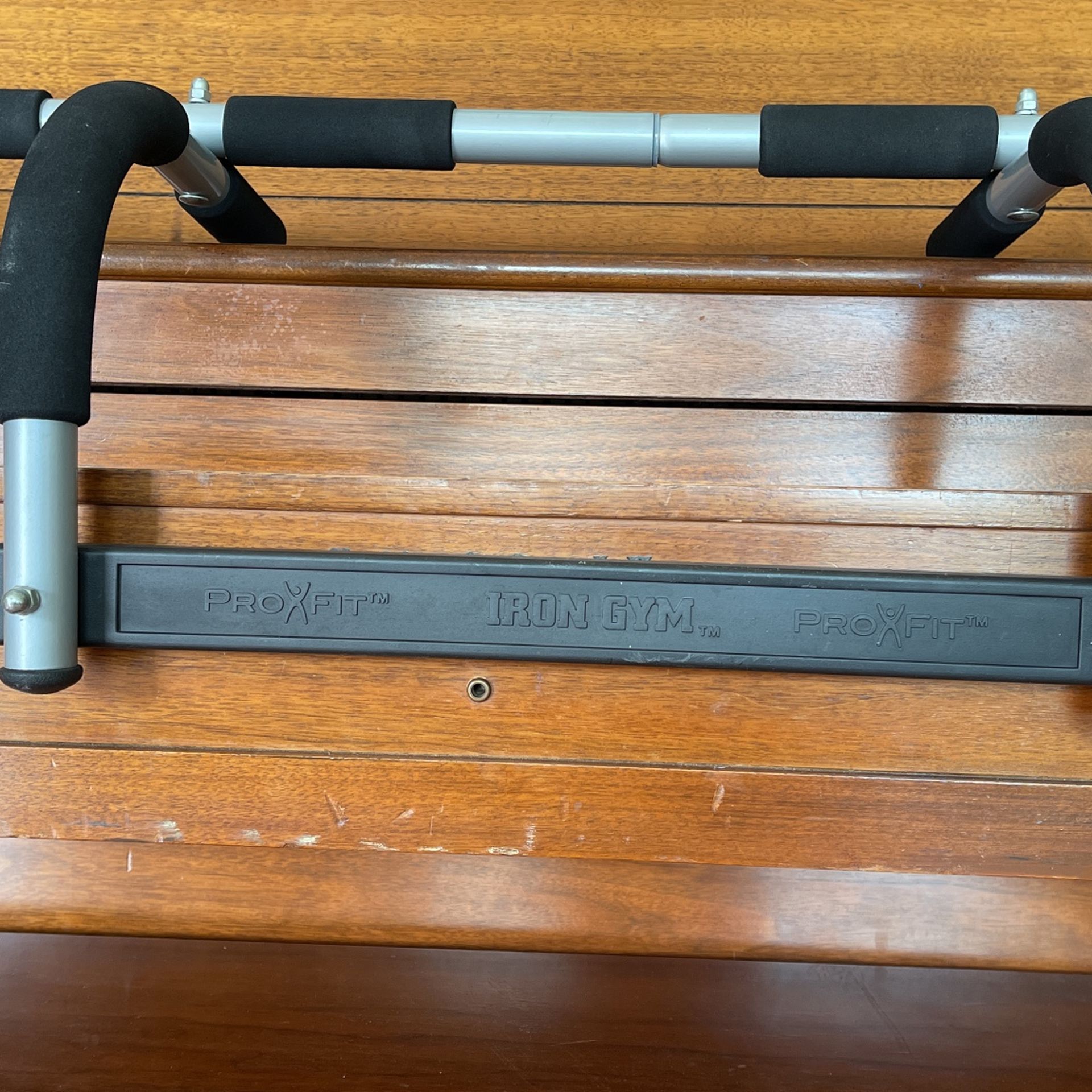 IRON GYM PROFIT PULL UP BAR