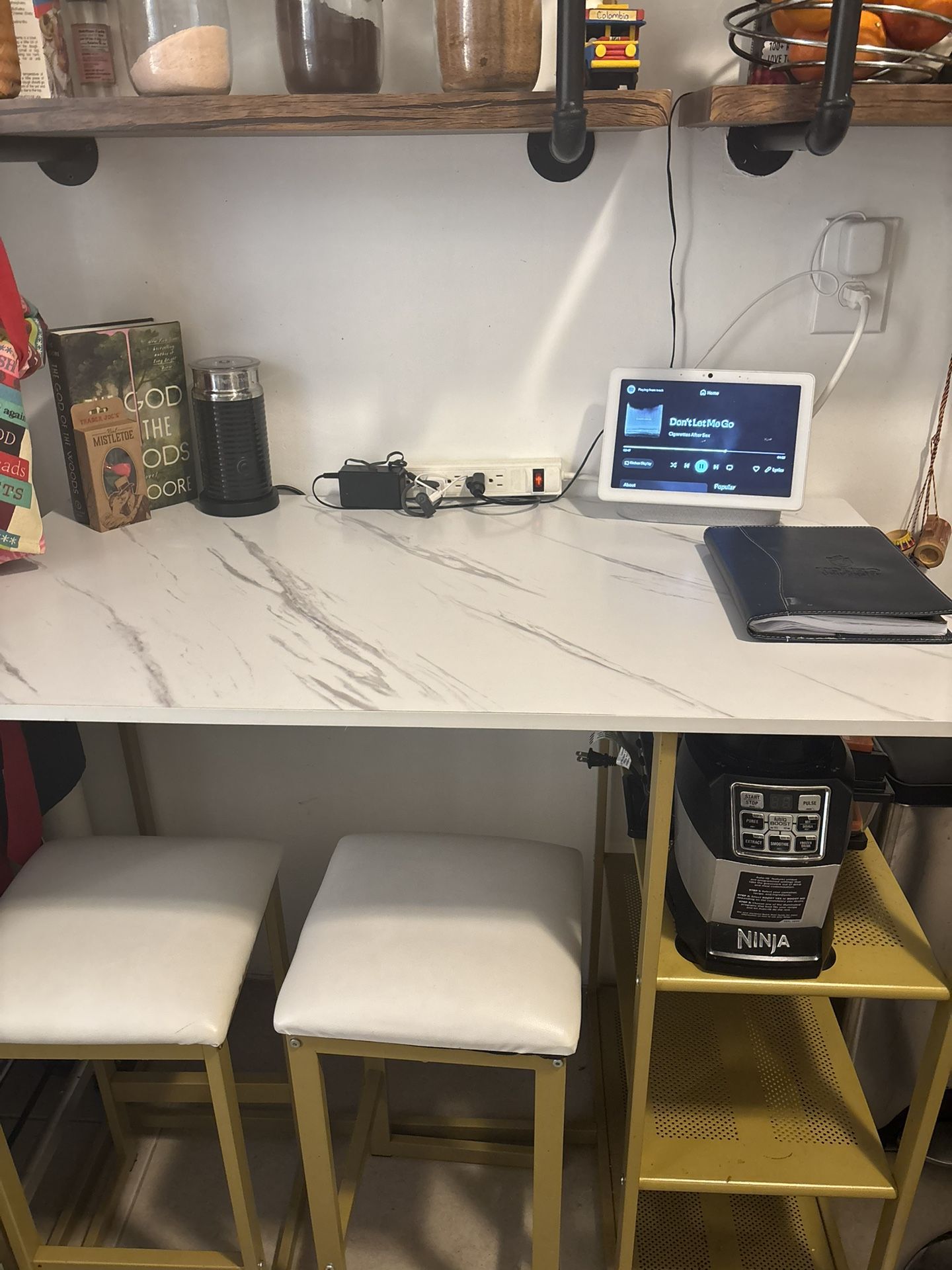 Breakfast Table