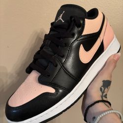 Air Jordan 1 Low GS 'Crimson Tint'