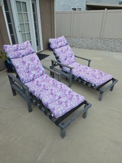Chaise lounges
