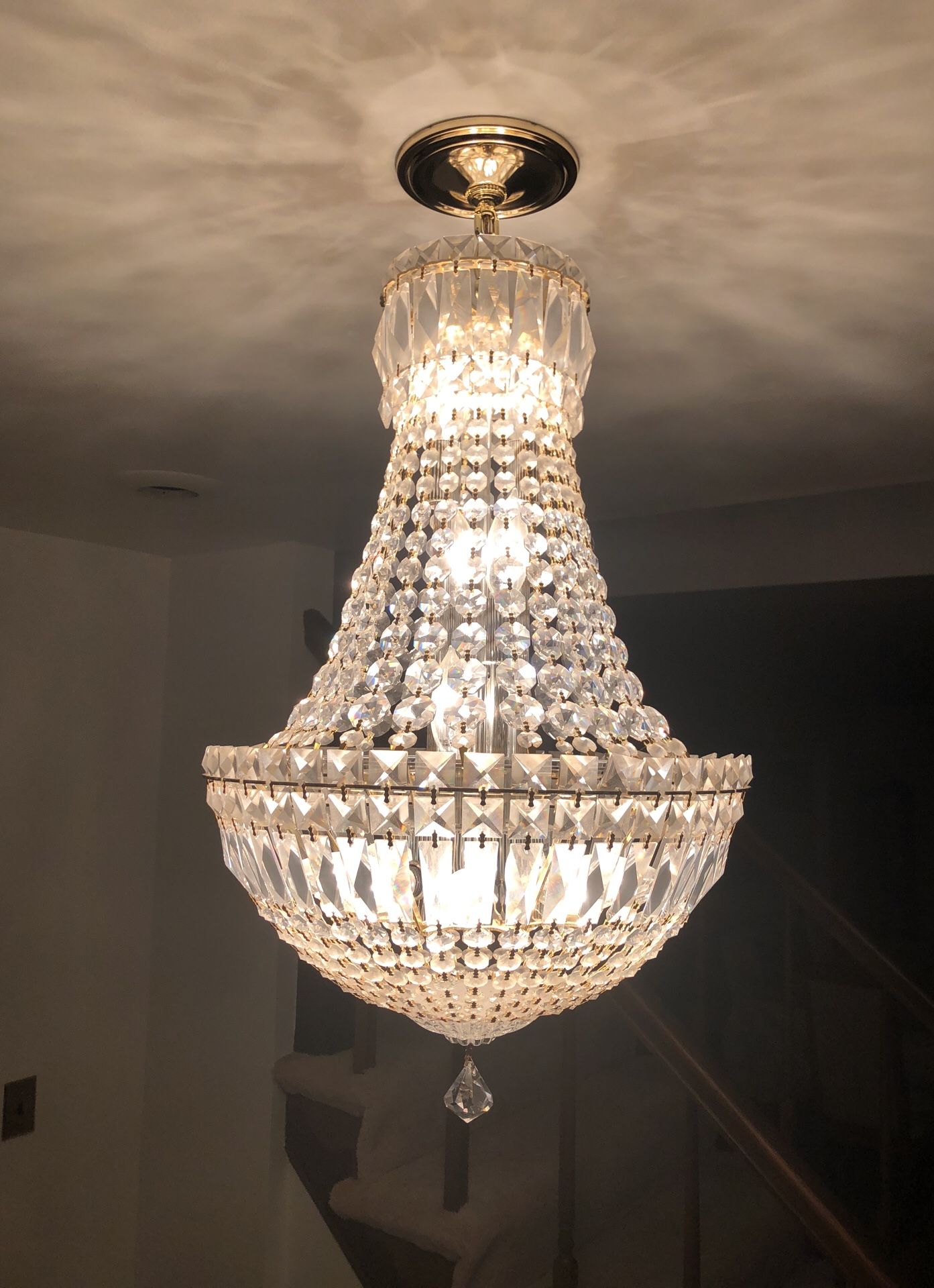Chandelier for sale. Bulbs included.