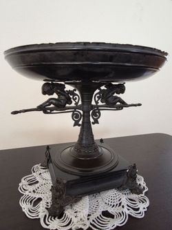 Antique bronze decoration dish