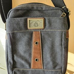 Canvas Messenger Bag