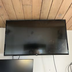 LG 45” Tv Screen 