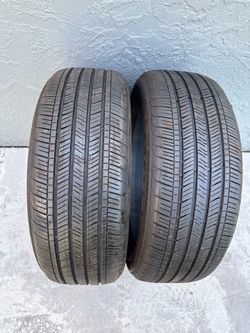 Set of 2 nice Good year Eagle Touring 235/50/21 ( CARRY OUT ONLY)