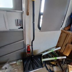 Yeti Snow Snow Shovel 17 Inch.