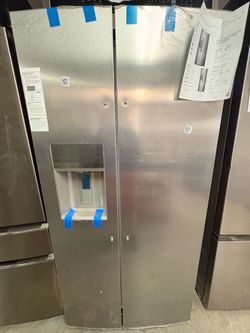 Frigidaire 22.3cu ft side by side refrigerator
