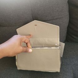 Chain crossbody