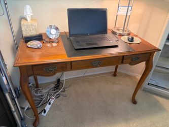 Antique style desk