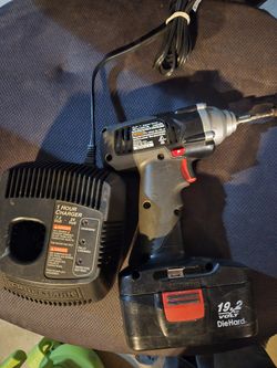 Craftsman 19.2 V Impact Driver Works Perfect