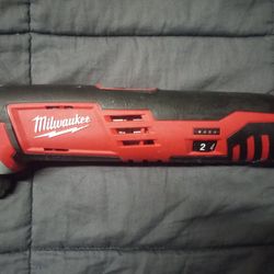 Milwaukee M12 Multi-tool