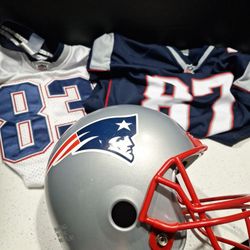 Patriots  Kids  Jerseys And Helmet