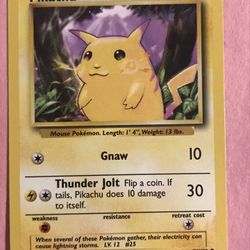 Pikachu 58/102 Yellow Cheeks Base Set Non-Holo Pokemon Card