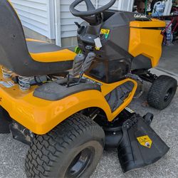 Cub Cadet XT1 Riding Lawn Mower