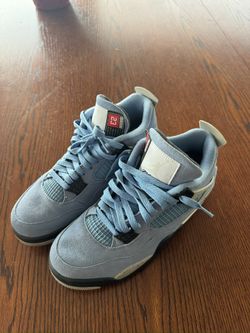 Jordan 4 Retro University Blue