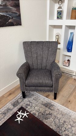 2 Living room chairs