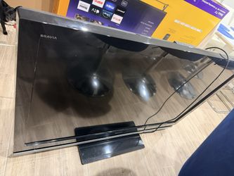52” Sony Flat Screen With Roku