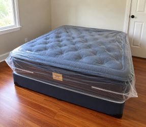  New Mattresses  Needs to Go‼️