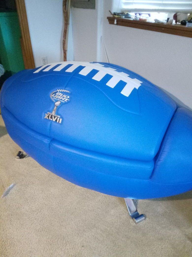Bud Light Super Bowl XLVII Football Chair for Sale in Sumner, WA - OfferUp