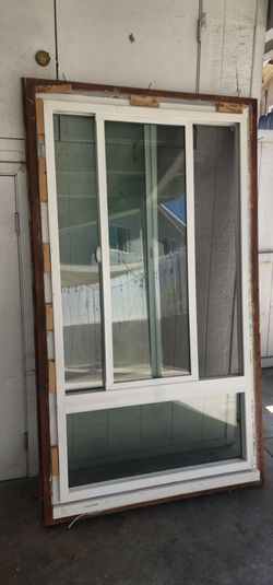 Vinyl window
