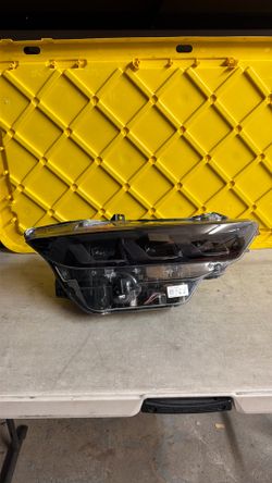 Ford Mustang right passanger headlight 2024 2025 2026