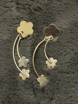 Silver Dangle Flower Earrings 