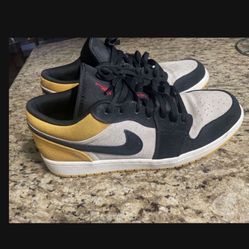 Jordan 1 Low Sail University Gold Black 