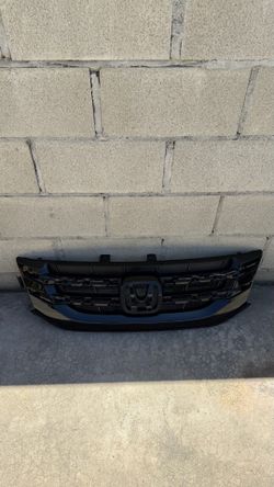 2014-2017 Honda Odyssey Front Base Grille Black OEM 75100-TK8-A110-M1