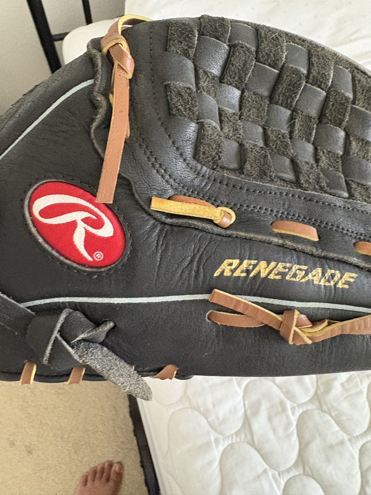 Rawlings Leather Baseball Glove