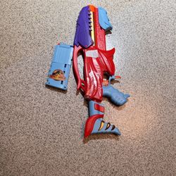 erf DinoSquad Tricera-Blast Blaster, Break-Open 3-Dart Loading, 12 Nerf Darts, Dart Storage, Triceratops Dinosaur Design