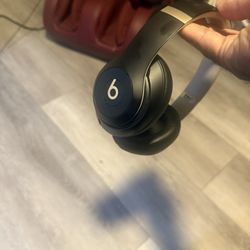 Black And Gold Studio Beats