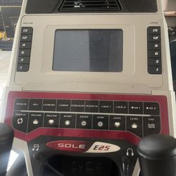 Sole E25 Elliptical Fitness Machine