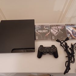 PS3 Slim With Games And Extras 