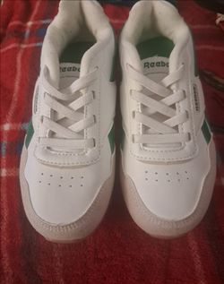 NWOT Kids Reebok Sneakers Size 10k
