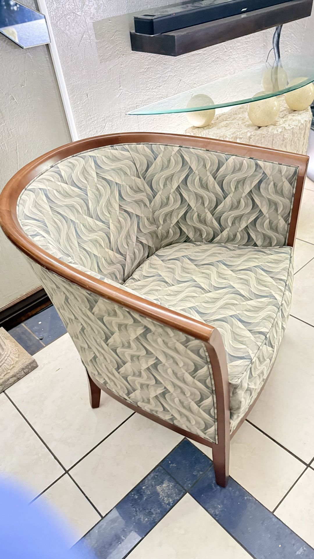 Vintage Looking Comfortable Chair/couch Seat