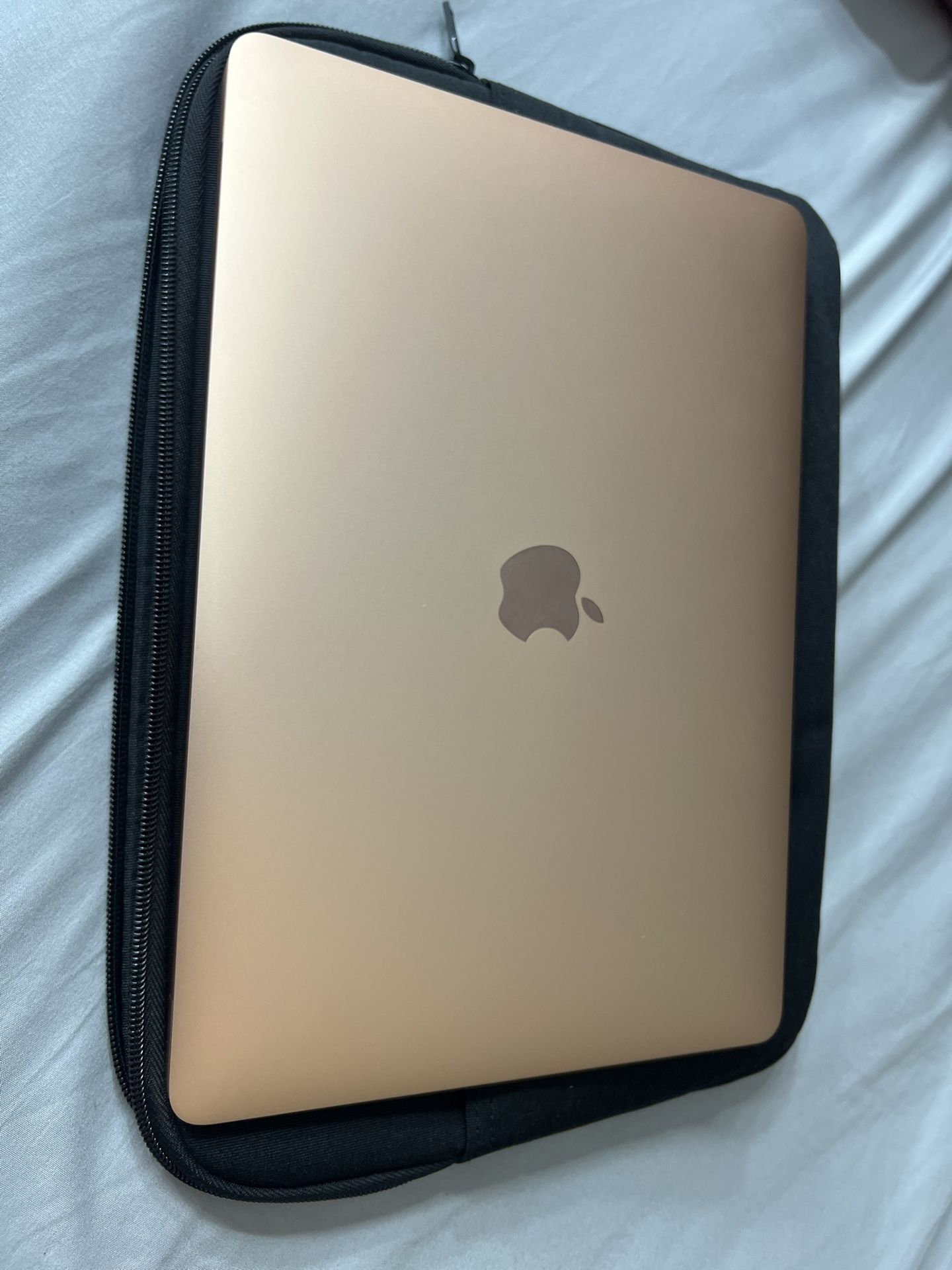 MacBook Air 13.3" Laptop 