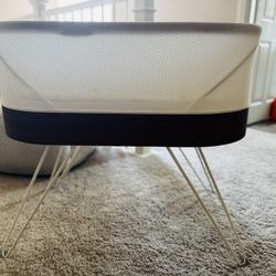 SNOO Smart Sleeper Bassinet + SNOO Sack made with organic Cotton 