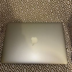 MacBook Air 13inch (2014)