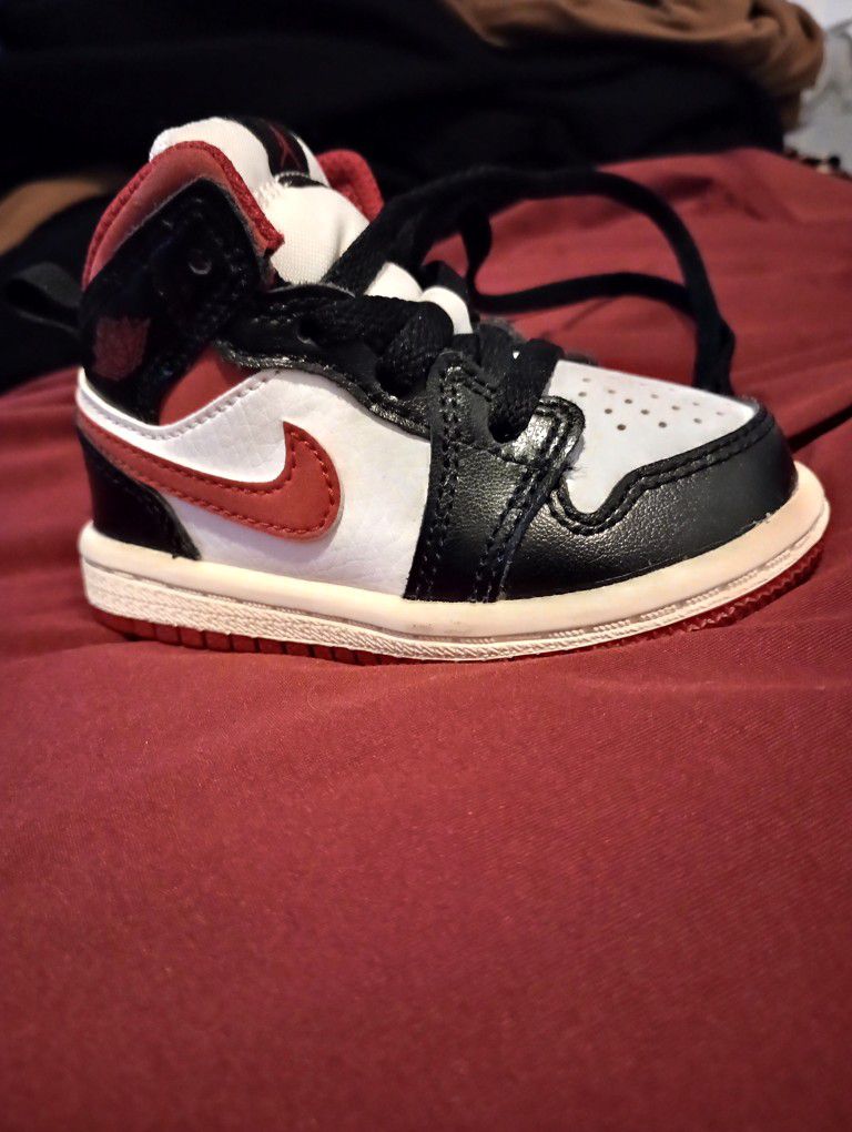 Baby Nike Jordans Size 4c . 