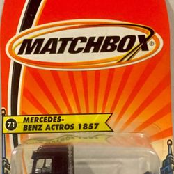 2005 Matchbox Mercedes-Benz Actros 1857 # 71 Matchbox