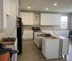 White Shaker Kitchen Cabinets 