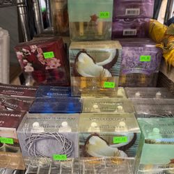 BRAND NEW Bath & Body Works Home Fragrance 2 case for $10