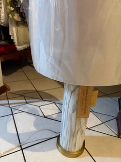Cupcakes & Cashmere table lamp.