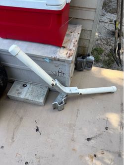 Boat trailer keel guide