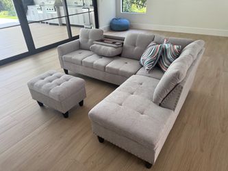Brand New Sectional Sofa with Ottoman and Pillows / Fast Delivery š