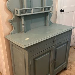 China Hutch/shelf 